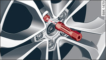 Wheel: Hexagonal socket for turning wheel bolts