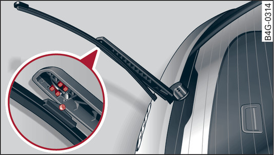 Şek. 57Arka cam sileceği: Silecek süpürgesinin sabitlenmesi