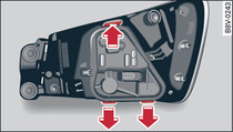 Securing tabs between bulb carrier and rear light