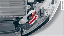 Compartiment-moteur: retrait du couvercle de botier