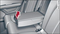 Разделительный подлокотник* заднего сиденья: комплект первой помощи