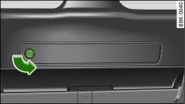 Triangle de présignalisation dans le capot du coffre à bagages